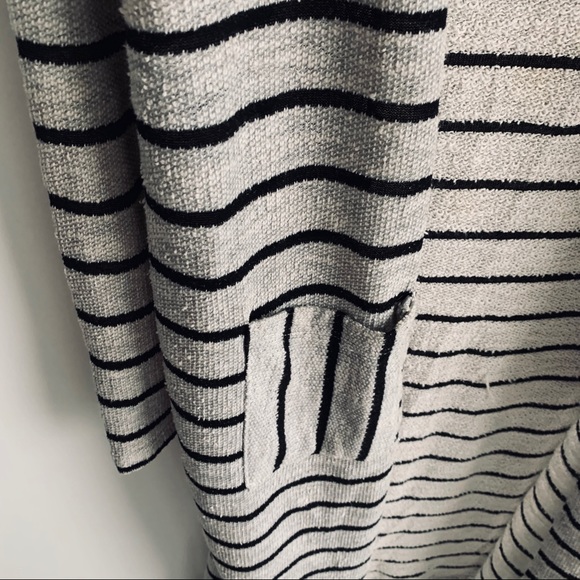 Long sleeve black and white light cardigan. - Picture 4 of 6